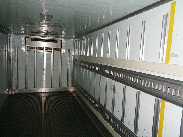 日野レンジャー冷凍車（冷蔵車）中型（4t）[写真12]