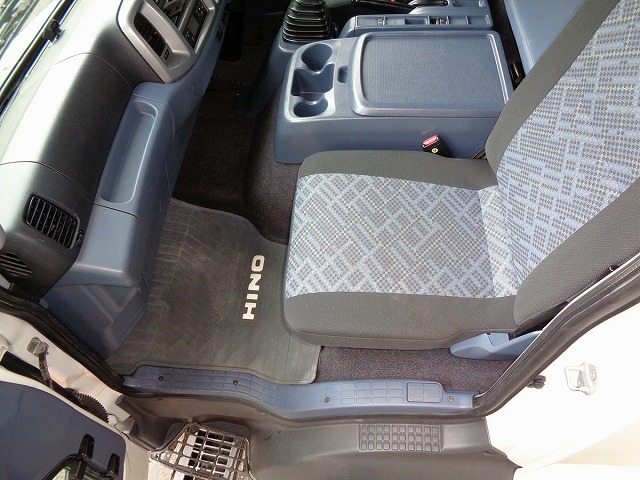 日野レンジャー冷凍車（冷蔵車）中型（4t）[写真29]