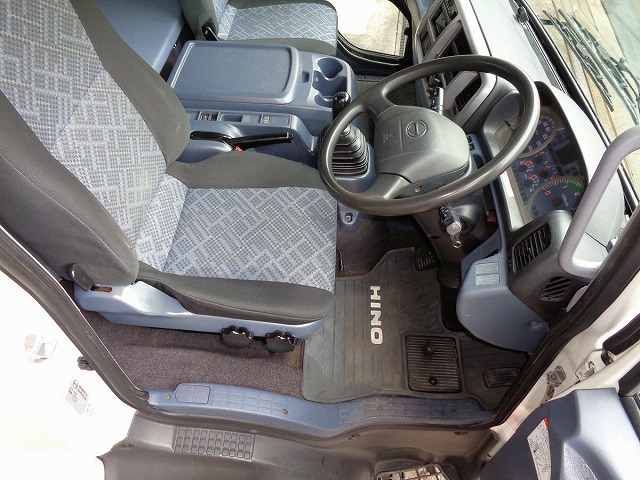 日野レンジャー冷凍車（冷蔵車）中型（4t）[写真33]