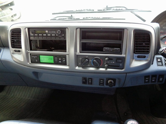 日野レンジャー冷凍車（冷蔵車）中型（4t）[写真36]