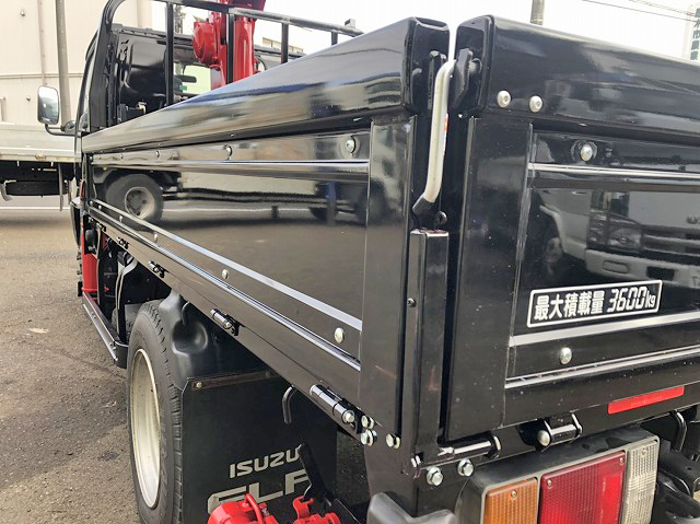 いすゞエルフクレーン4段小型（2t・3t）[写真15]