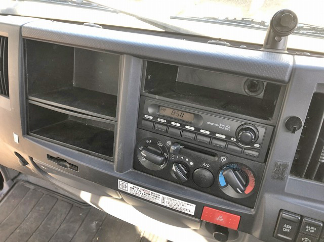 いすゞエルフクレーン4段小型（2t・3t）[写真19]