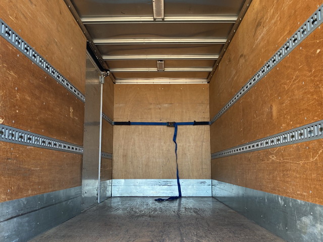 いすゞエルフアルミバン小型（2t・3t）[写真12]