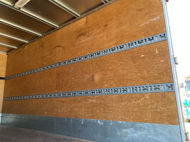 いすゞエルフアルミバン小型（2t・3t）[写真14]