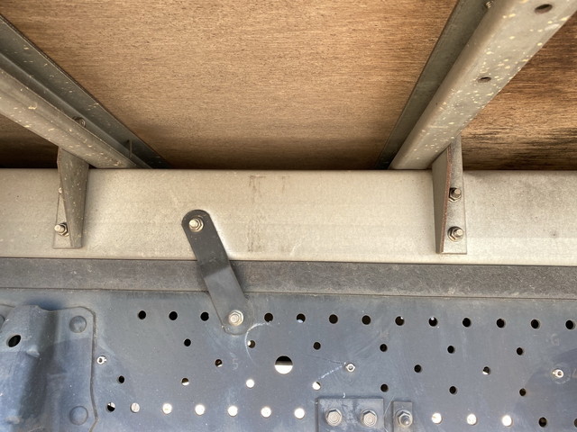 いすゞエルフアルミバン小型（2t・3t）[写真20]