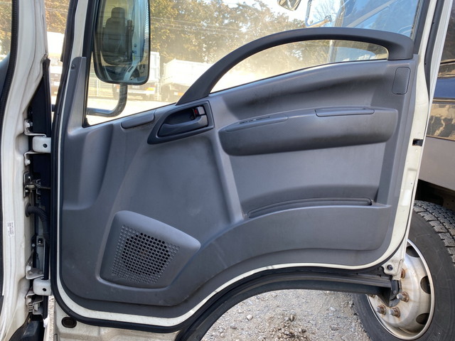 いすゞエルフアルミバン小型（2t・3t）[写真30]