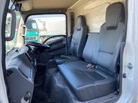 いすゞエルフアルミバン小型（2t・3t）[写真31]