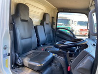 いすゞエルフアルミバン小型（2t・3t）[写真32]