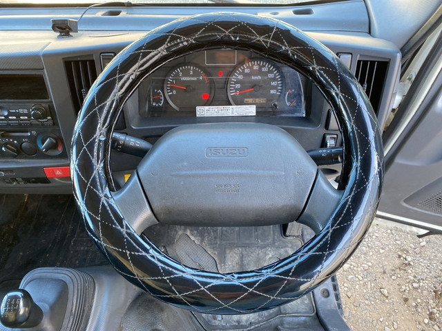 いすゞエルフアルミバン小型（2t・3t）[写真38]