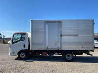 いすゞエルフアルミバン小型（2t・3t）[写真05]