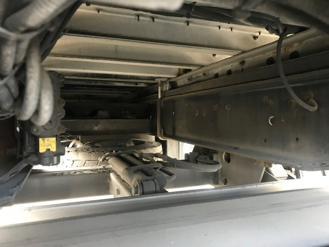 UDトラックスクオンアルミウイング大型（10t）[写真18]