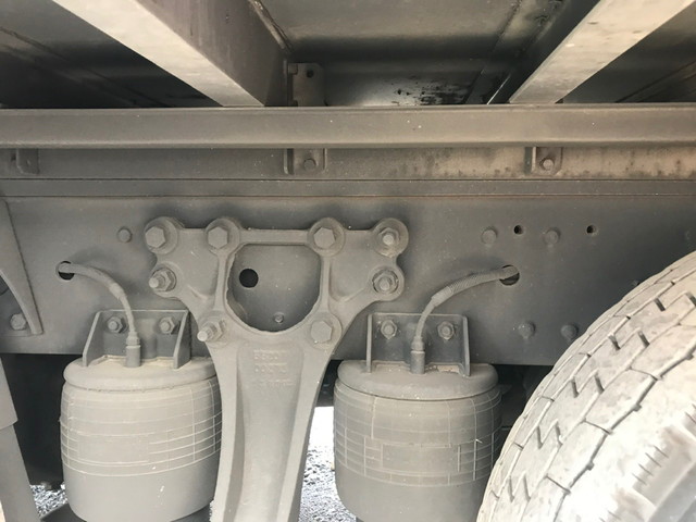 UDトラックスクオンアルミウイング大型（10t）[写真22]