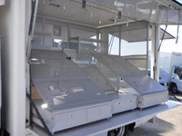 いすゞエルフ移動販売車小型（2t・3t）[写真21]