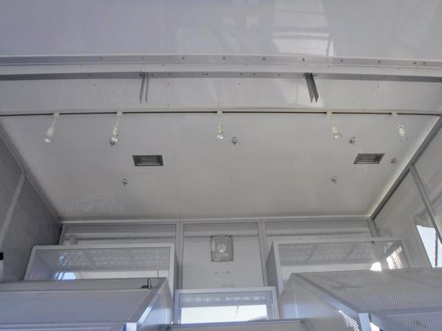 いすゞエルフ移動販売車小型（2t・3t）[写真28]