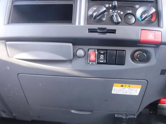 いすゞエルフ移動販売車小型（2t・3t）[写真30]