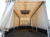 三菱ふそうファイター幌車中型（4t）[写真08]