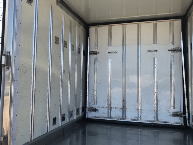 三菱ふそうキャンター冷凍車（冷蔵車）小型（2t・3t）[写真14]