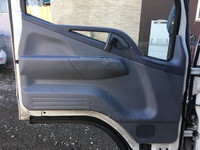 三菱ふそうキャンター冷凍車（冷蔵車）小型（2t・3t）[写真27]