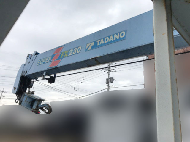 いすゞエルフクレーン4段小型（2t・3t）[写真10]