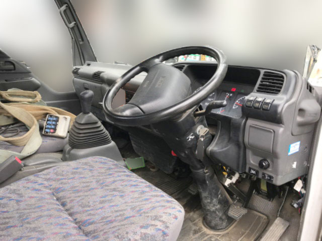 いすゞエルフクレーン4段小型（2t・3t）[写真22]