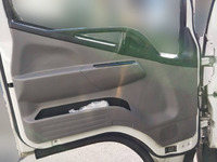 三菱ふそうキャンター冷凍車（冷蔵車）小型（2t・3t）[写真24]