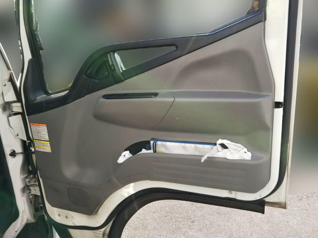 三菱ふそうキャンター冷凍車（冷蔵車）小型（2t・3t）[写真25]