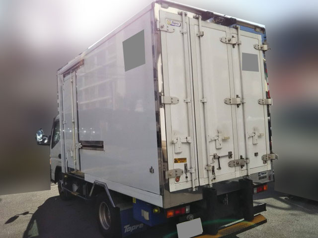 三菱ふそうキャンター冷凍車（冷蔵車）小型（2t・3t）[写真04]