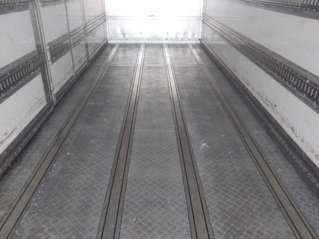 日野プロフィア冷凍車（冷蔵車）大型（10t）[写真15]