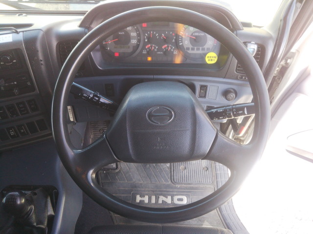 日野プロフィア冷凍車（冷蔵車）大型（10t）[写真34]