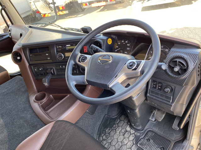 日野プロフィアアルミウイング大型（10t）[写真34]