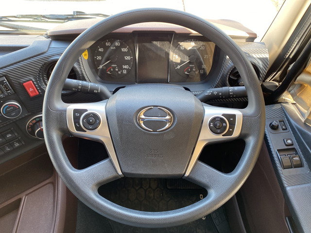 日野プロフィアアルミウイング大型（10t）[写真38]