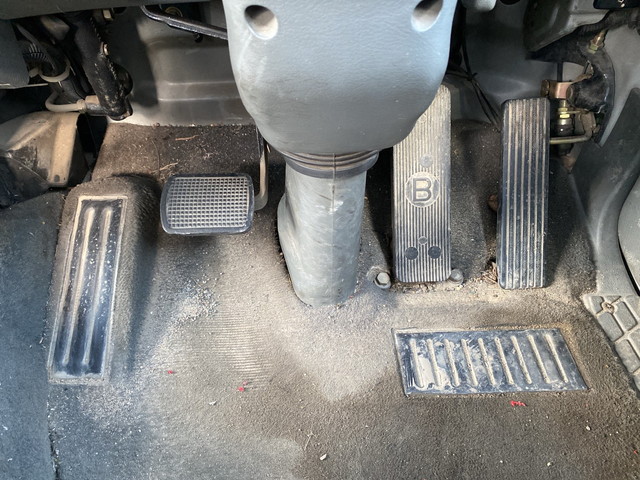 三菱ふそうファイタークレーン3段中型（4t）[写真36]