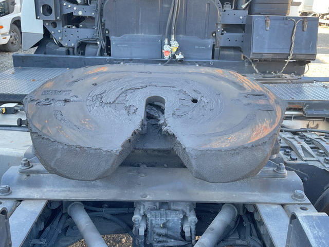 三菱ふそうその他の車種トレーラーヘッド（トラクターヘッド）大型（10t）[写真11]