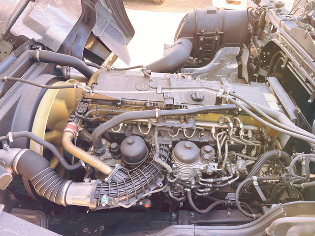 三菱ふそうその他の車種トレーラーヘッド（トラクターヘッド）大型（10t）[写真23]