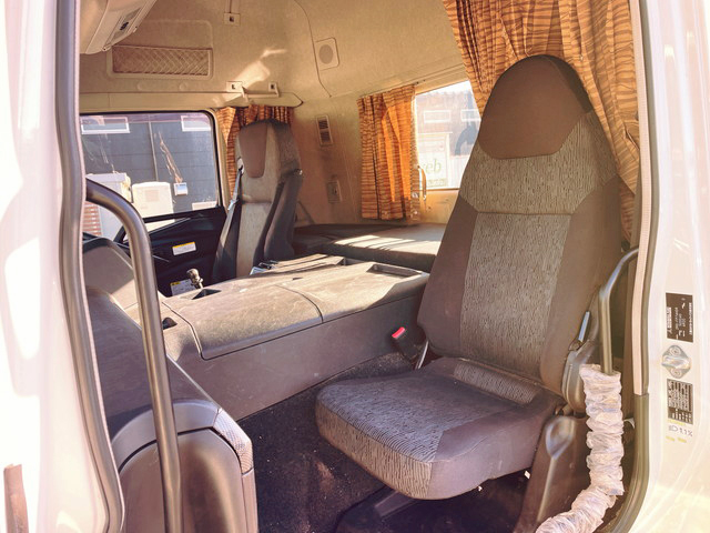 三菱ふそうその他の車種トレーラーヘッド（トラクターヘッド）大型（10t）[写真29]