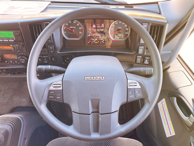 いすゞフォワード冷蔵冷凍ウイング増トン（6t・8t）[写真34]