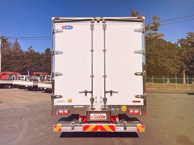 いすゞフォワード冷蔵冷凍ウイング増トン（6t・8t）[写真09]