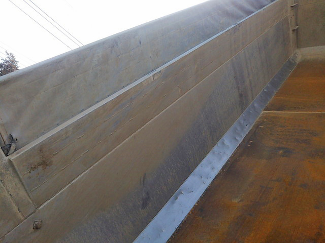 三菱ふそうスーパーグレート深ダンプ（土砂禁ダンプ）大型（10t）[写真15]