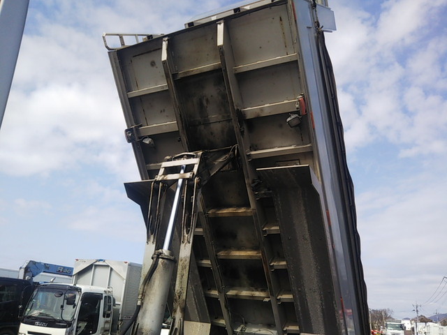 三菱ふそうスーパーグレート深ダンプ（土砂禁ダンプ）大型（10t）[写真18]