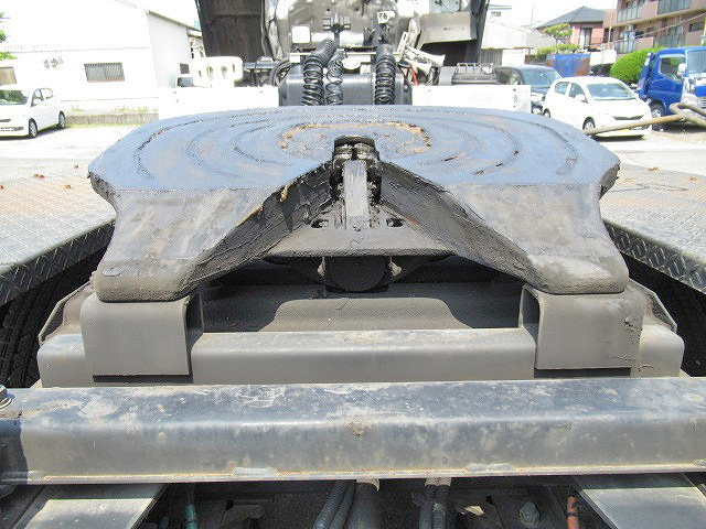 いすゞギガトレーラーヘッド（トラクターヘッド）大型（10t）[写真17]