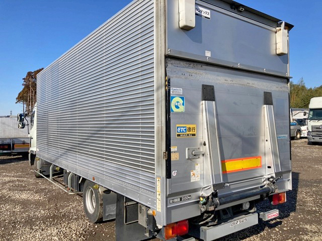 日野レンジャーアルミバン中型（4t）[写真02]