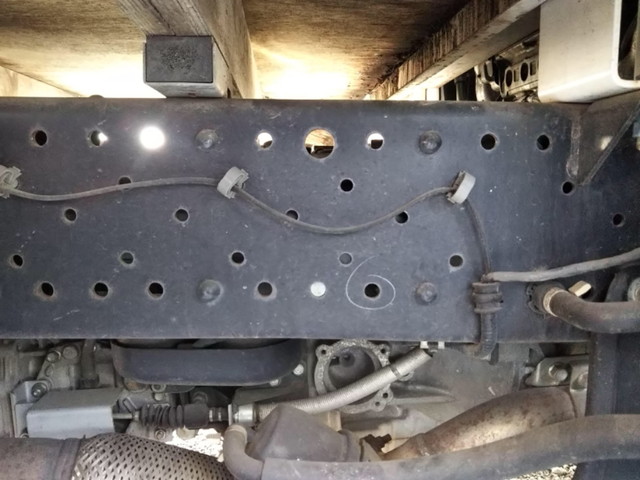 いすゞエルフ平ボディ小型（2t・3t）[写真10]