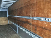 いすゞギガアルミウイング大型（10t）[写真10]