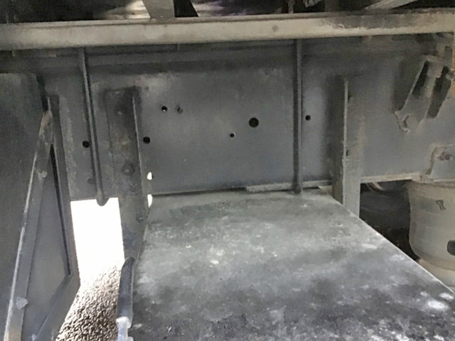 いすゞギガアルミウイング大型（10t）[写真17]