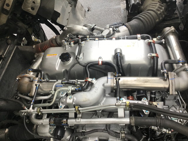 いすゞギガアルミウイング大型（10t）[写真22]