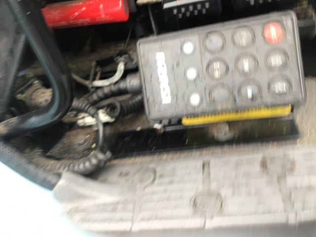 いすゞギガアルミウイング大型（10t）[写真29]