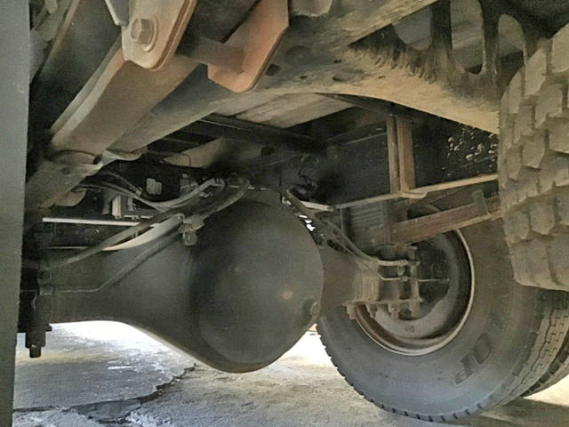 UDトラックスコンドルクレーン3段中型（4t）[写真10]