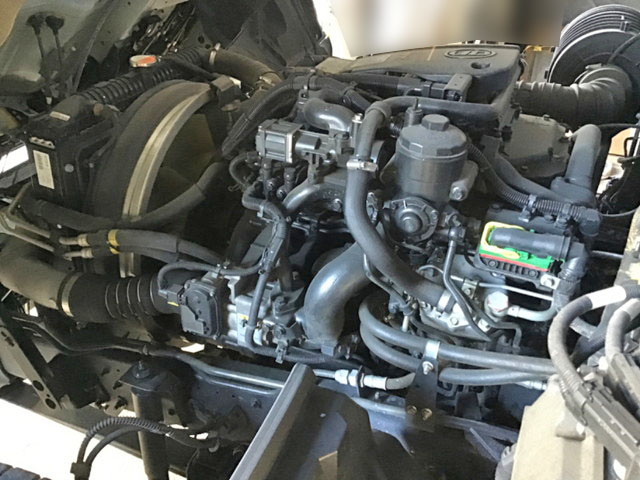 UDトラックスコンドルクレーン3段中型（4t）[写真11]