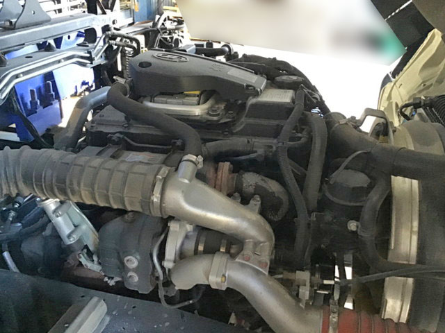 UDトラックスコンドルクレーン3段中型（4t）[写真12]