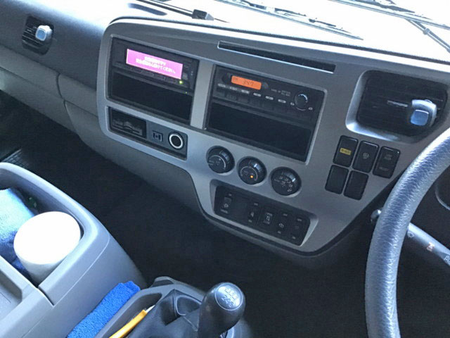 UDトラックスコンドルクレーン3段中型（4t）[写真14]